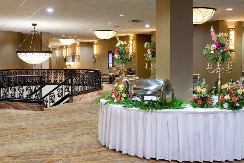 DoubleTree by Hilton Hotel Lafayette gallery photo in Lafayette, LA — image 29