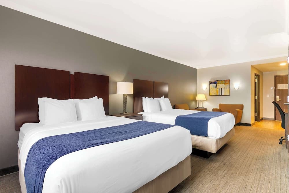 Best Western Plus Olathe Hotel gallery photo in Olathe, KS — image 32