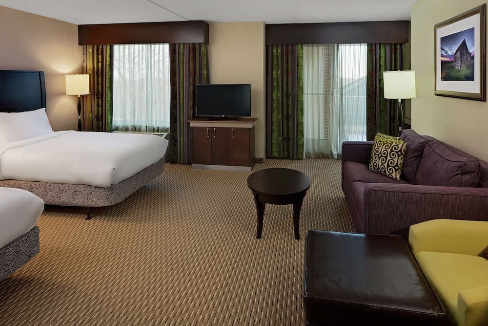 Hilton Garden Inn Hartford North/Bradley Int'l Airport gallery photo in Windsor — image 11