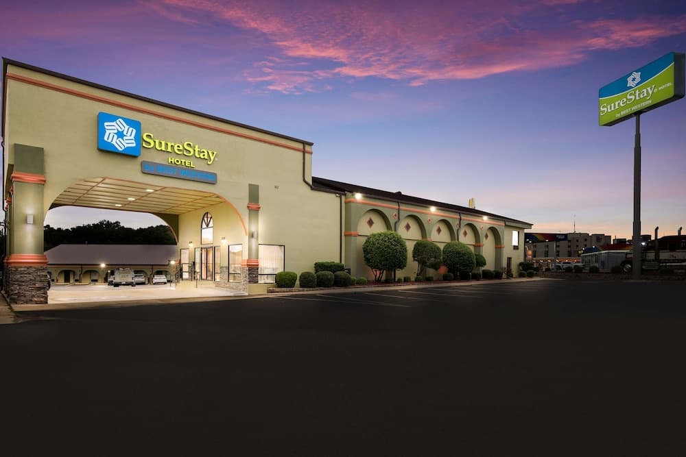 SureStay Hotel by Best Western Mt Pleasant featured exterior or lobby in Mount Pleasant, TX — similar hotel