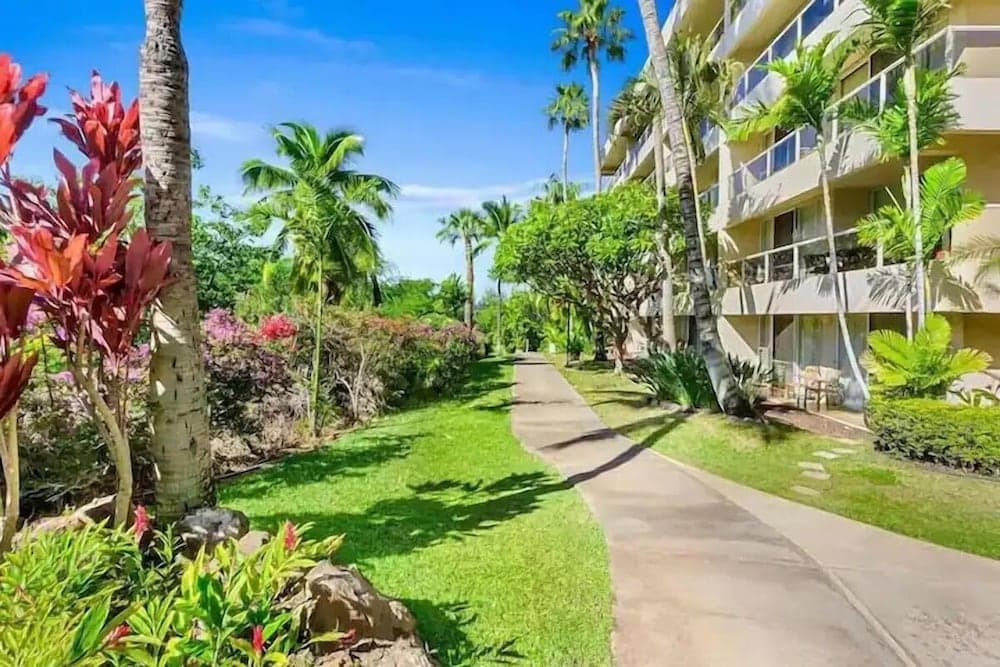 Signature Residences at Maui Banyan interior in Kihei, HI — gallery photo 2