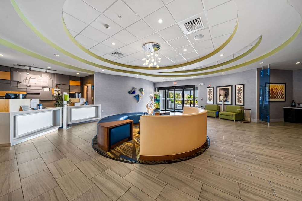 Holiday Inn Express & Suites Lakeland South by IHG gallery photo in Lakeland, FL — image 59