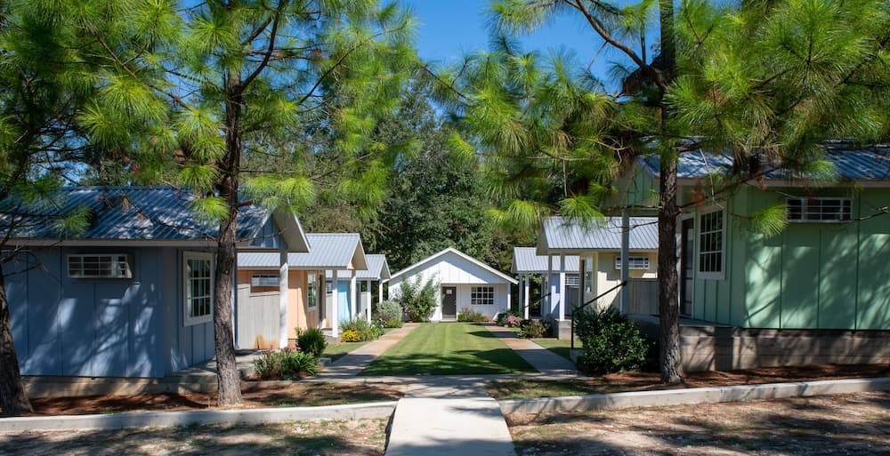 High Hill Farm featured exterior or lobby in Overton, TX — similar hotel