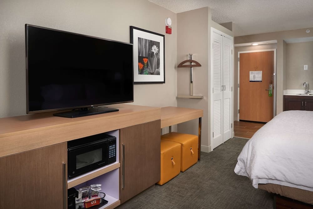 Hampton Inn Phoenix/Glendale/Peoria property views in Peoria, AZ — gallery photo 3