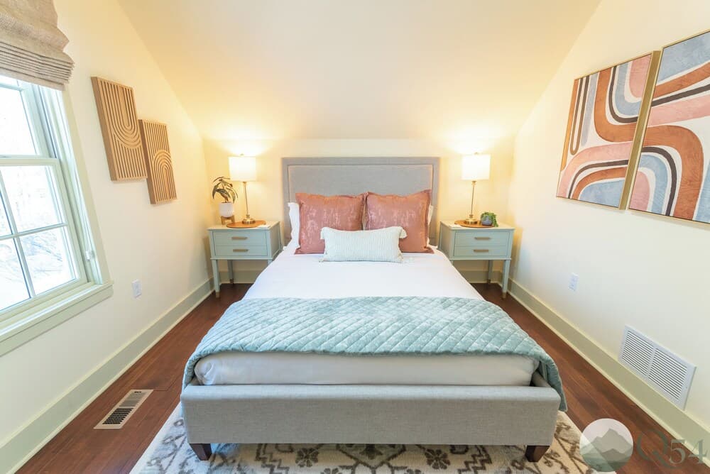 Quarter 54 interior in Palmer, AK — gallery photo 2