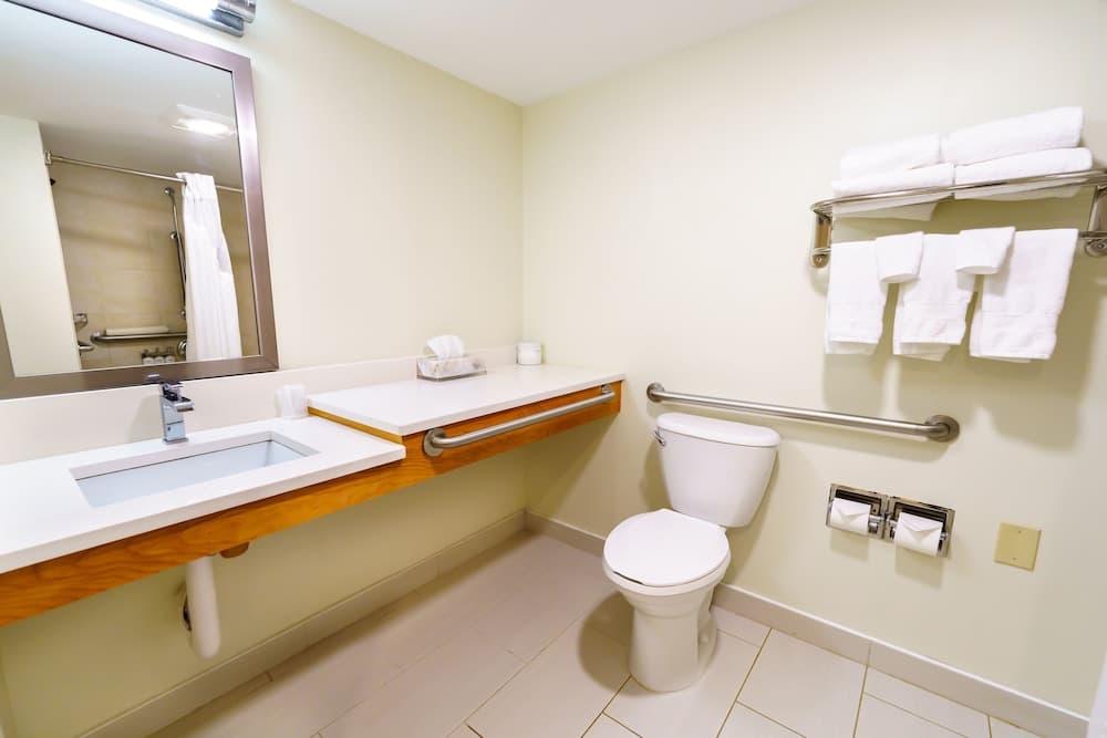 Iris Hotel Cape Cod gallery photo in Falmouth, MA — image 19