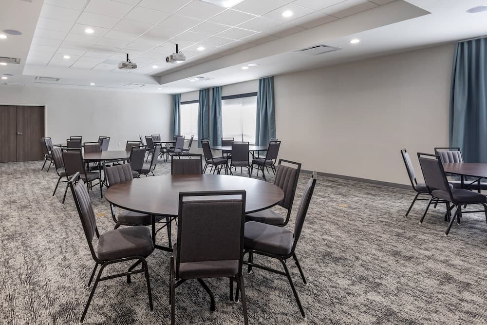 Staybridge Suites Dallas Grand Prairie by IHG gallery photo in Grand Prairie, TX — image 77