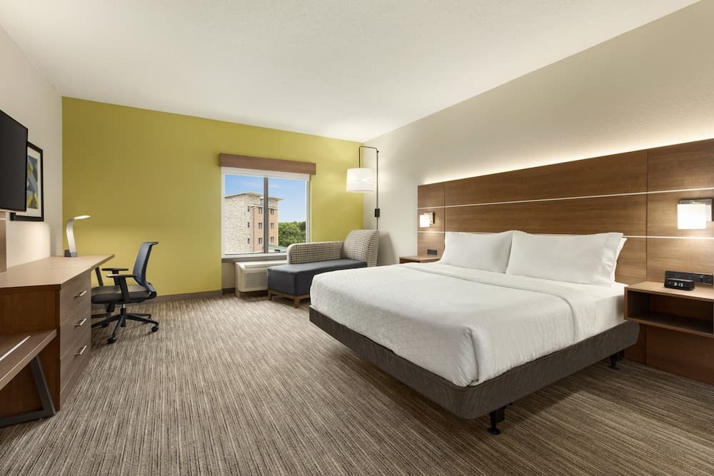 Holiday Inn Express & Suites Akron Regional Airport Area by IHG gallery photo in Akron, OH — image 14