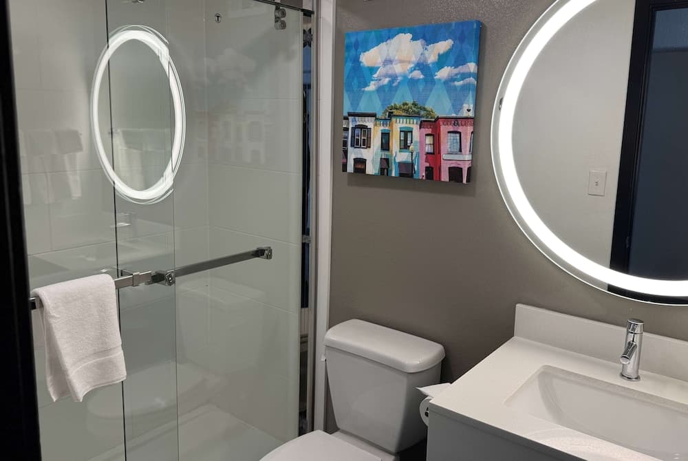 Holiday Inn Express And Suites Washington Dc Noma by IHG interior in Washington, DC — gallery photo 2