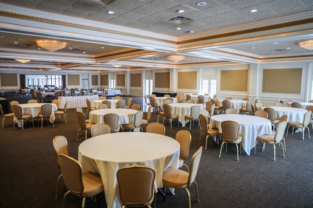 The Grand Resort gallery photo in Warren, OH — image 6