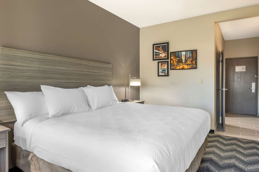Country inn & Suites by Radisson Bolingbrook, I-55 interior in Bolingbrook, IL — gallery photo 2