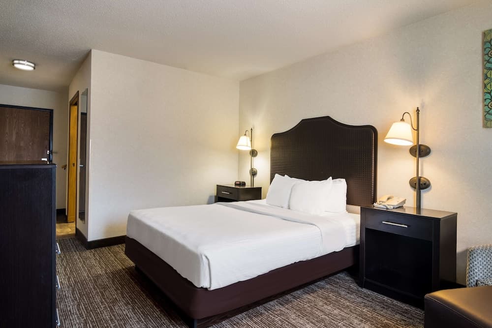 SureStay by Best Western Grove City gallery photo in Grove City, PA — image 4