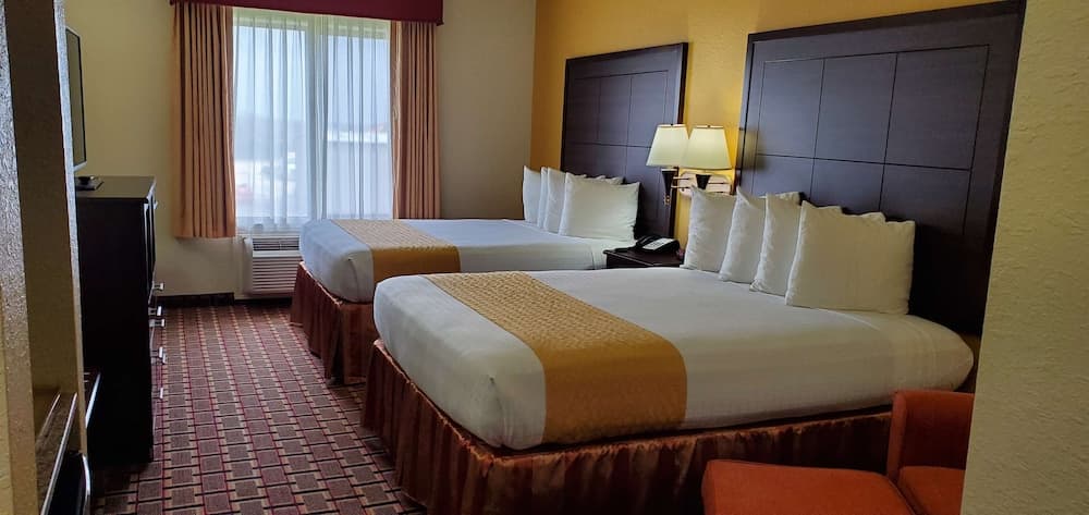 Best Western Executive Inn & Suites property views in Madisonville, TX — gallery photo 3