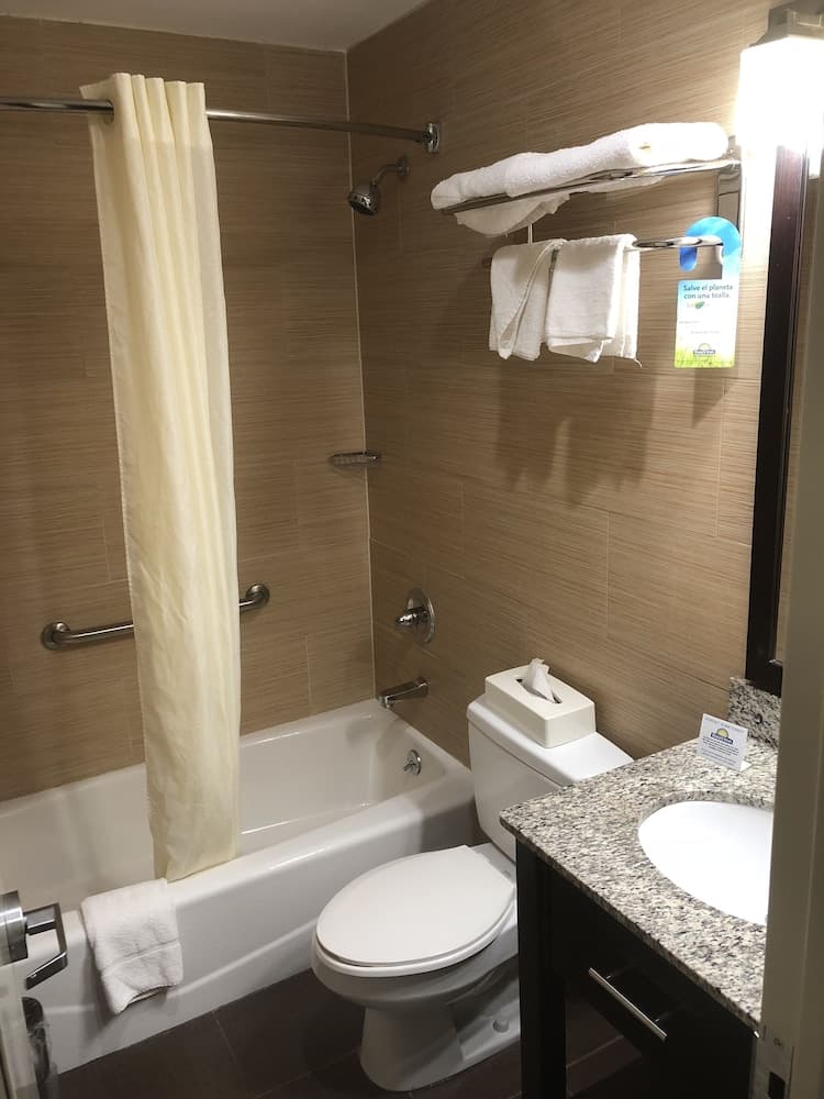 Days Inn by Wyndham Brooklyn Borough Park property views in Brooklyn, NY — gallery photo 3