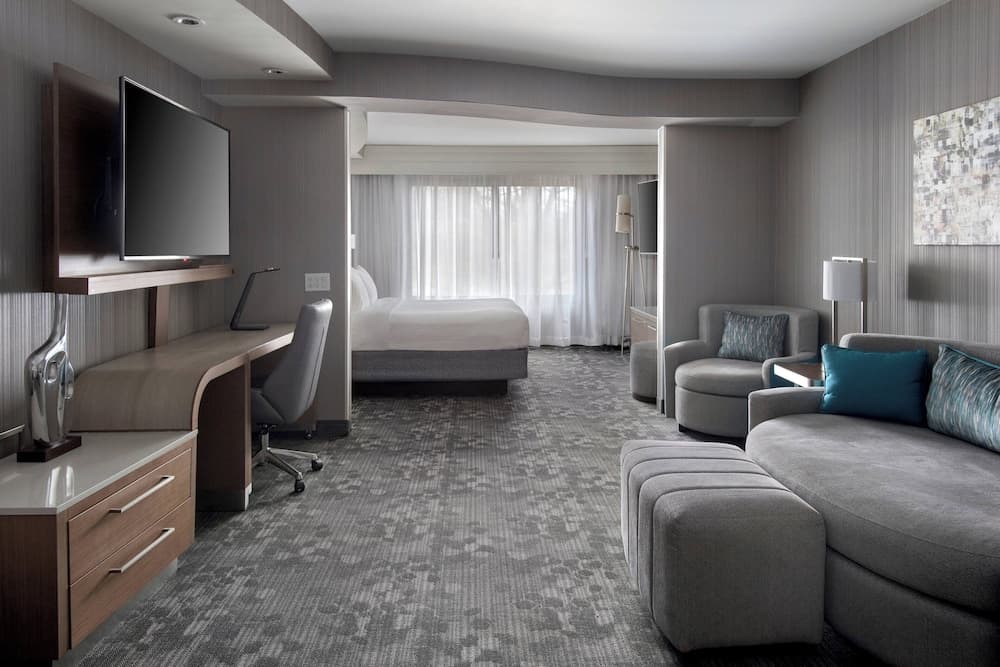 Courtyard by Marriott Newburgh Stewart Airport gallery photo in Newburgh, NY — image 36