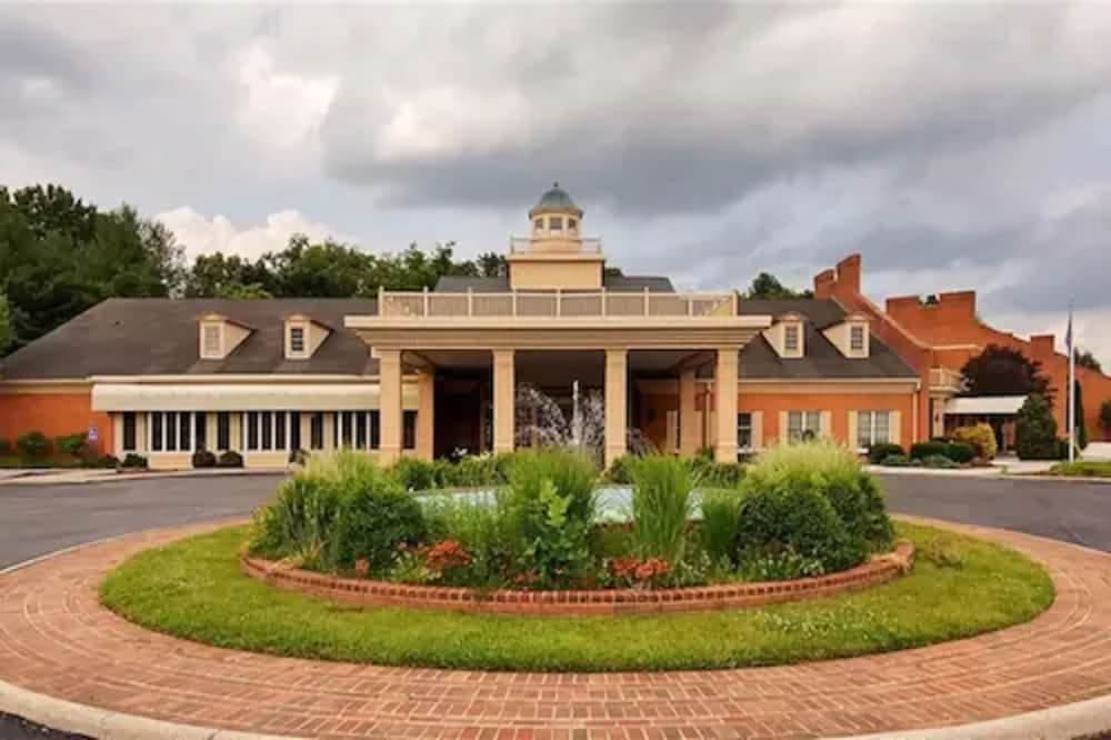 Quality Inn Radford-West Blacksburg I-81 featured exterior or lobby in Radford, VA — similar hotel