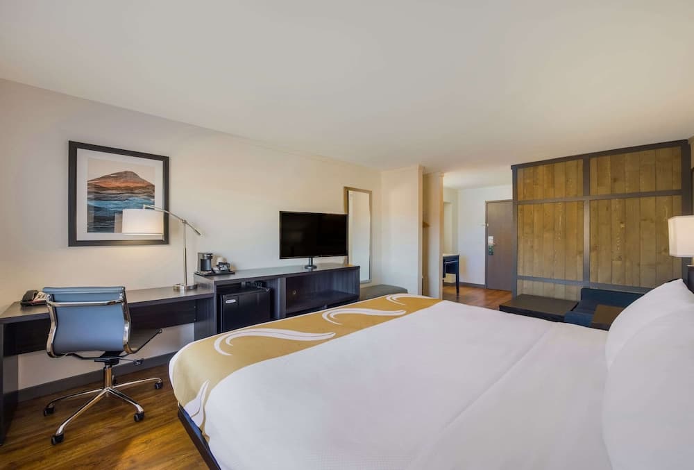 Quality Inn & Suites Castle Rock/SW Denver gallery photo in Castle Rock, CO — image 27