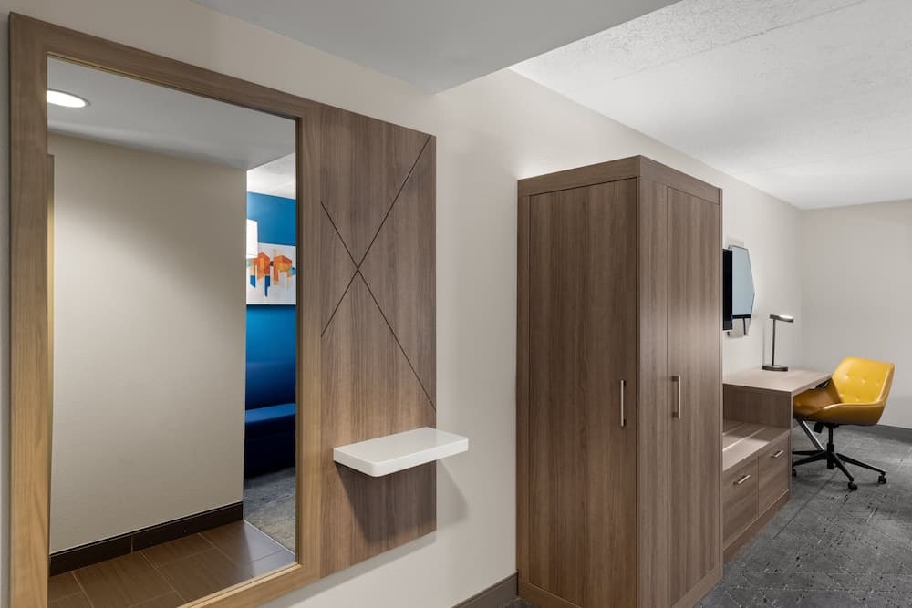 Holiday Inn Express Hotel & Suites Danbury - I-84 by IHG gallery photo in Danbury, CT — image 28