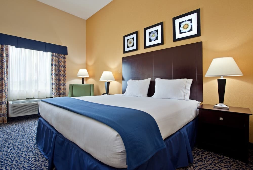 Holiday Inn Express & Suites Akron Regional Airport Area by IHG gallery photo in Akron, OH — image 6
