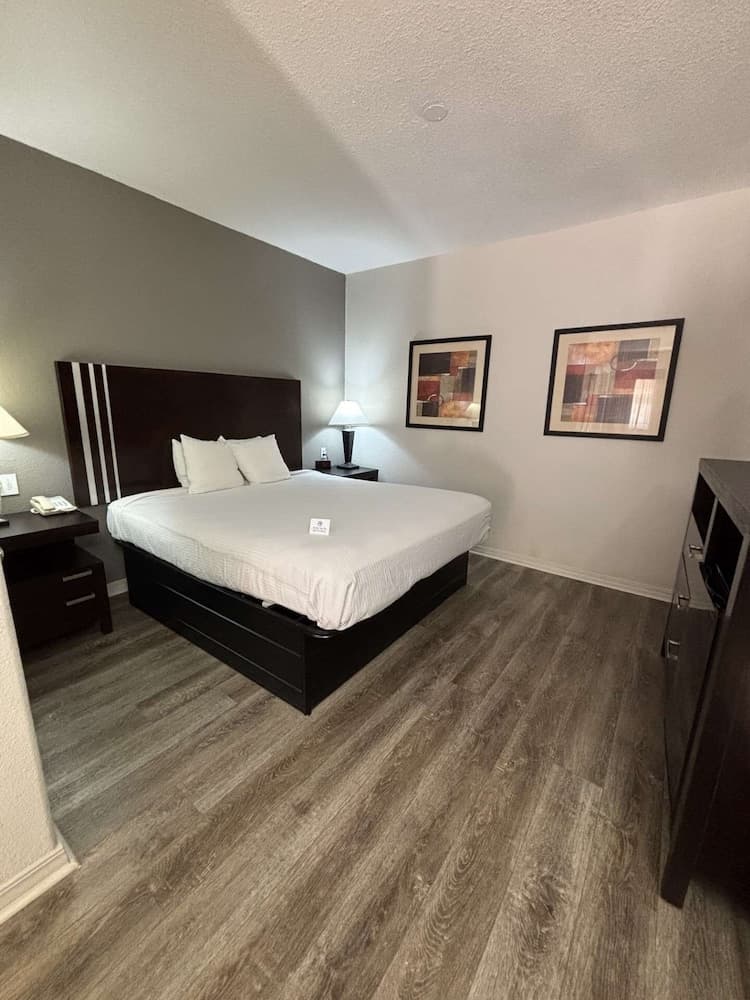 Americas Best Value Inn Monroe featured exterior or lobby in Monroe, LA — similar hotel