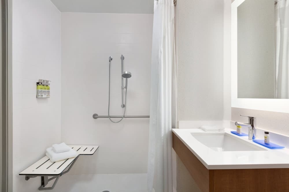 Holiday Inn Express Hotel & Suites Merced by IHG gallery photo in Merced, CA — image 53