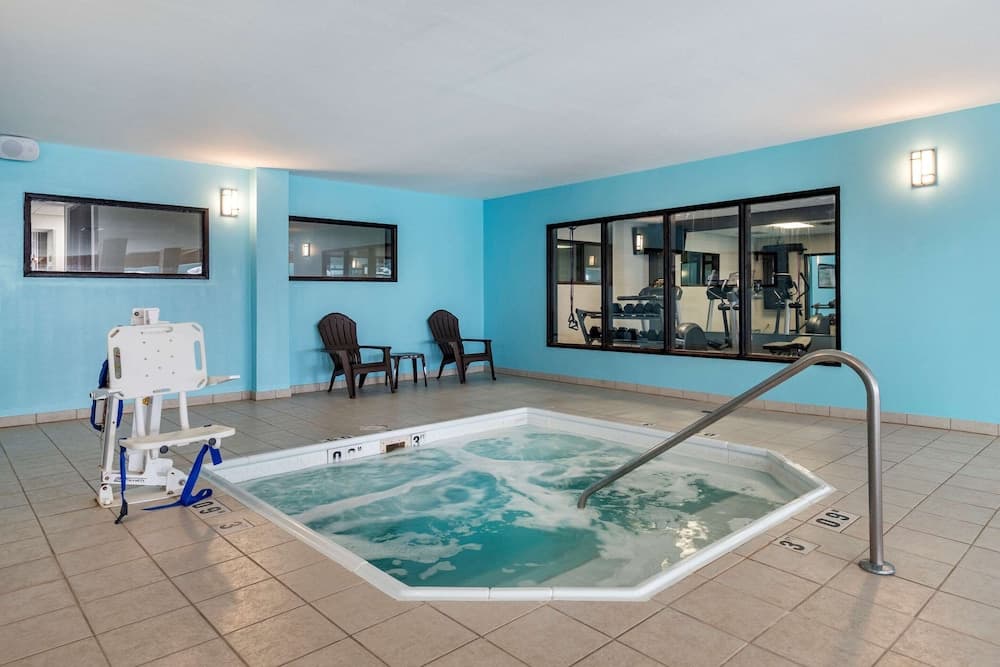 Comfort Inn & Suites Grand Blanc/Flint gallery photo in Grand Blanc, MI — image 7