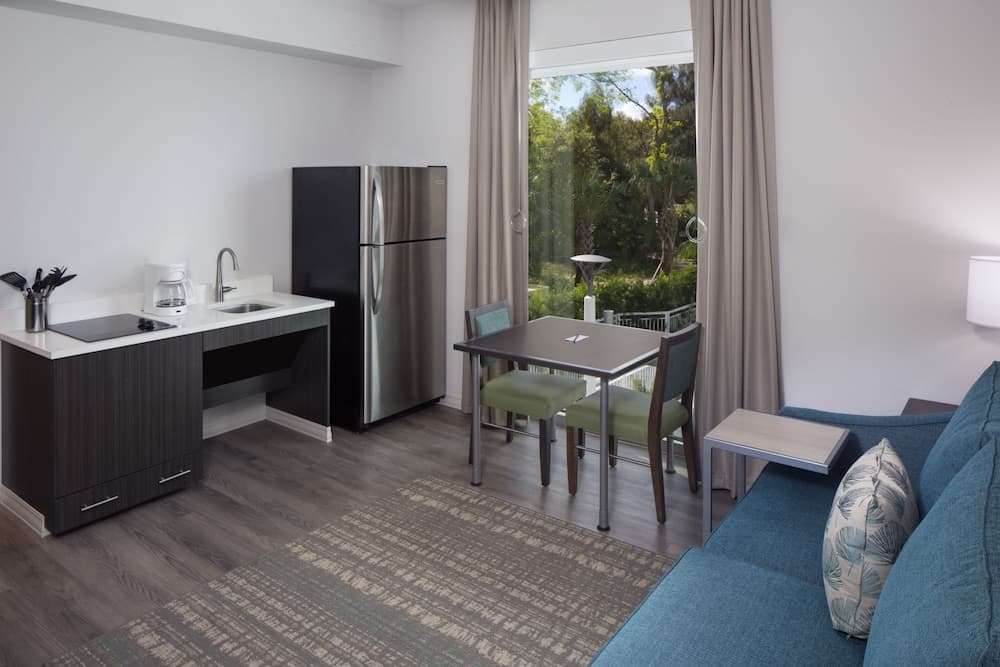 Star Suites: An Extended Stay Hotel property views in Vero Beach, FL — gallery photo 3