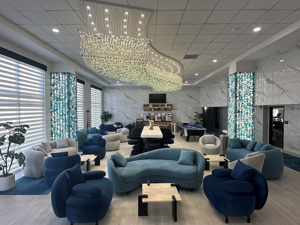 Blue – A Modern Hotel, an Ascend Collection Hotel interior in West Springfield — gallery photo 2