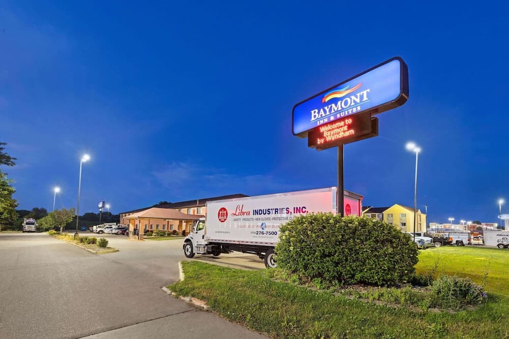 Baymont by Wyndham Waterloo gallery photo in Waterloo, IA — image 26