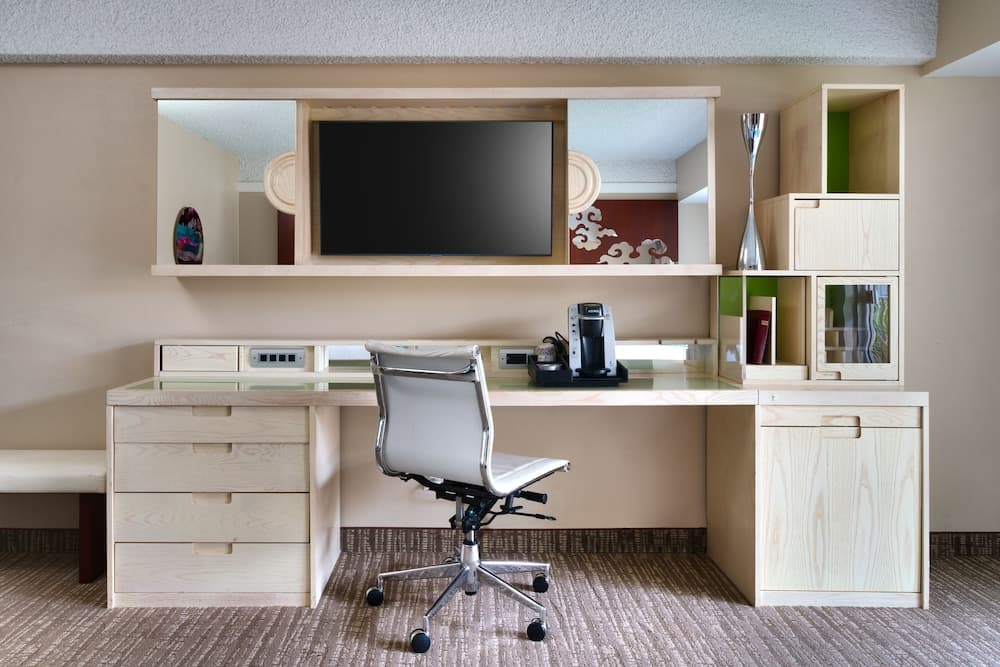 Atrium Hotel at Orange County Airport gallery photo in Irvine, CA — image 42