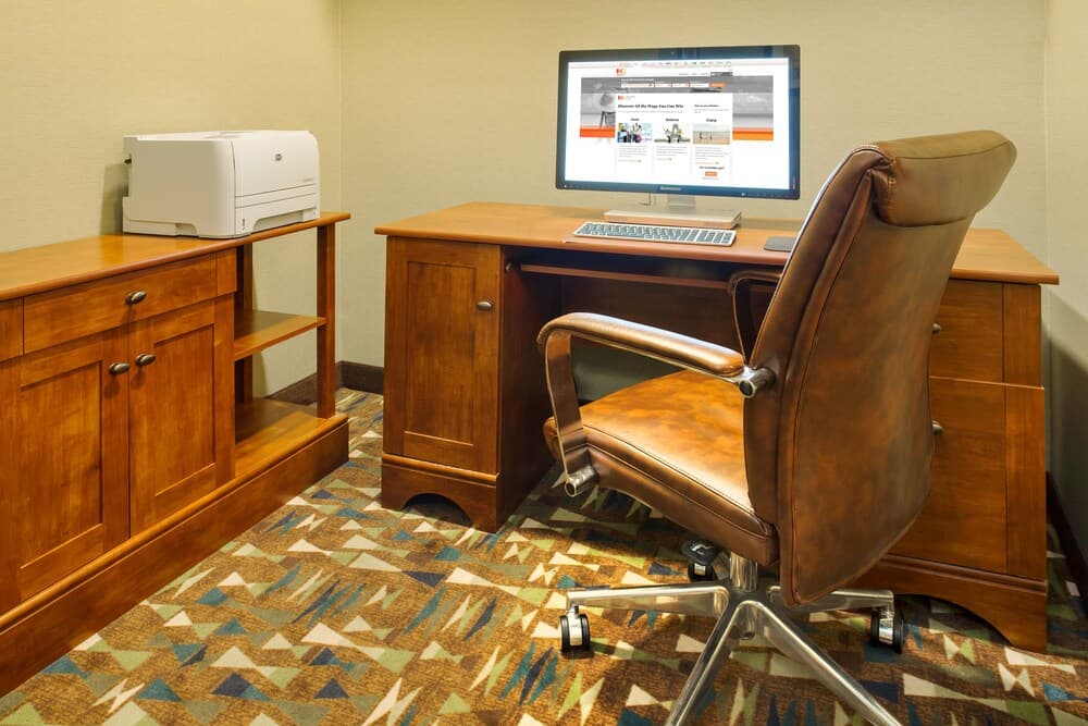 Kalamazoo Hotel and Suites gallery photo in Kalamazoo, MI — image 8