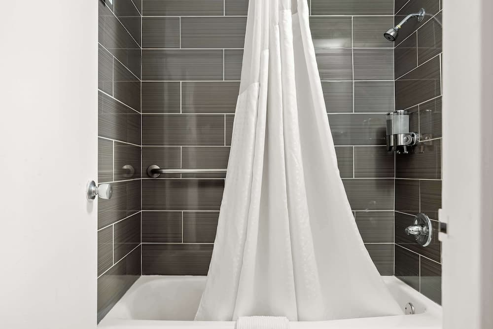 Americas Best Value Inn Danville property views in Danville, IL — gallery photo 3