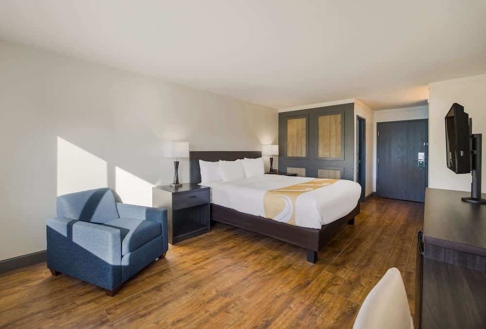 Quality Inn & Suites Castle Rock/SW Denver gallery photo in Castle Rock, CO — image 17