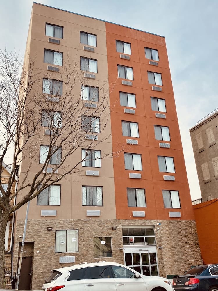 Surface Inn Brooklyn featured exterior or lobby in Brooklyn, NY — similar hotel