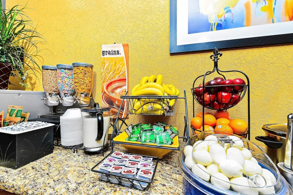 Microtel Inn & Suites by Wyndham New Braunfels gallery photo in New Braunfels, TX — image 25