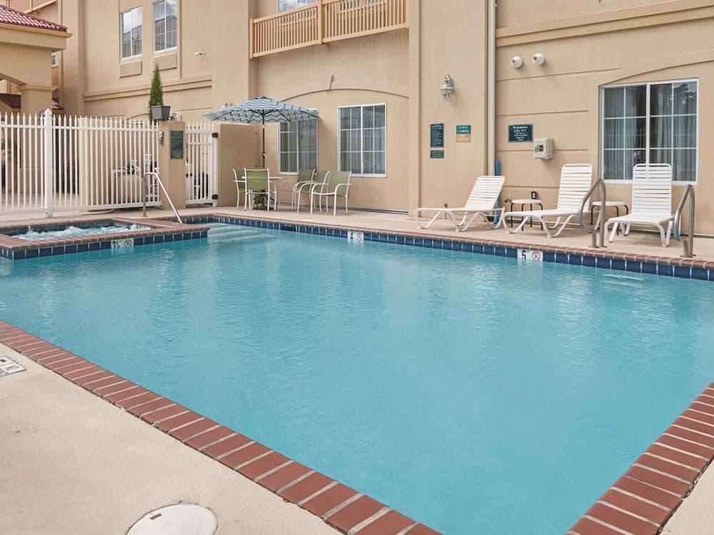 La Quinta Inn & Suites by Wyndham Slidell - North Shore Area gallery photo in Slidell, LA — image 18