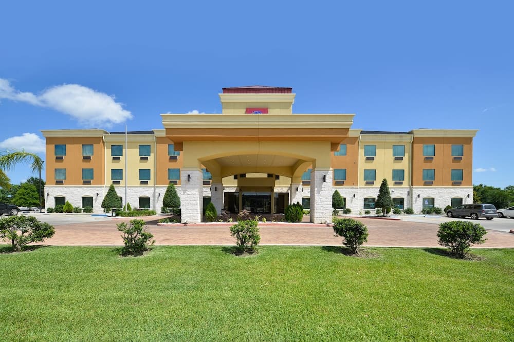 Comfort Suites Bay City East featured exterior or lobby in Bay City, TX — similar hotel