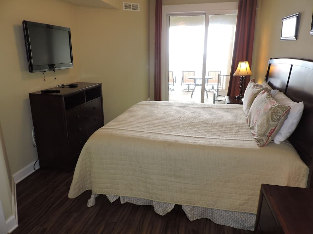 Grand Panama by Counts-Oakes interior in Panama City Beach, FL — gallery photo 2