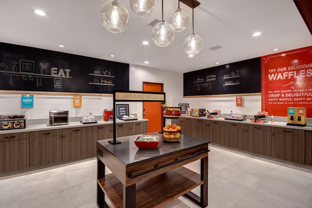 Hampton Inn & Suites Ontario Rancho Cucamonga gallery photo in Rancho Cucamonga, CA — image 41