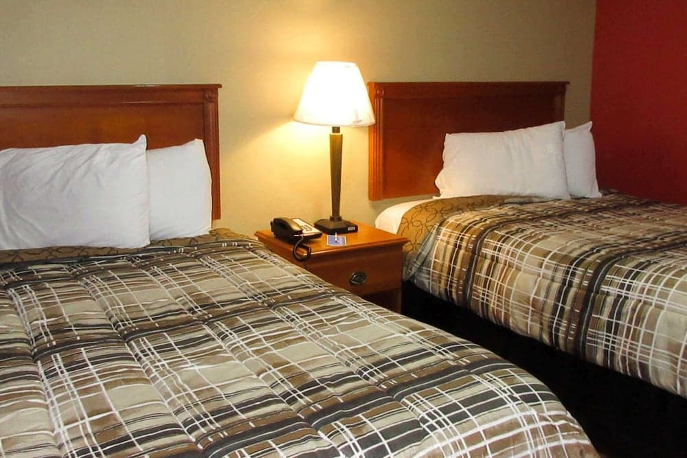 Rodeway Inn Murfreesboro Downtown property views in Murfreesboro, TN — gallery photo 3
