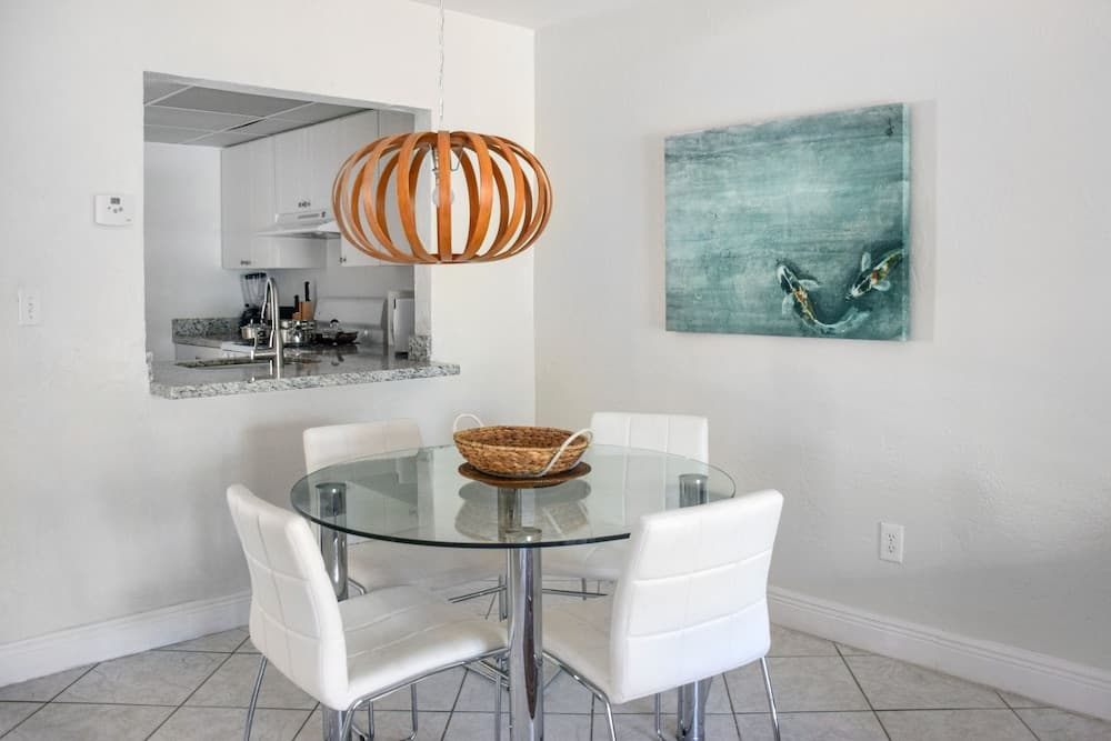 Coral Reef at Key Biscayne property views in Key Biscayne, FL — gallery photo 3