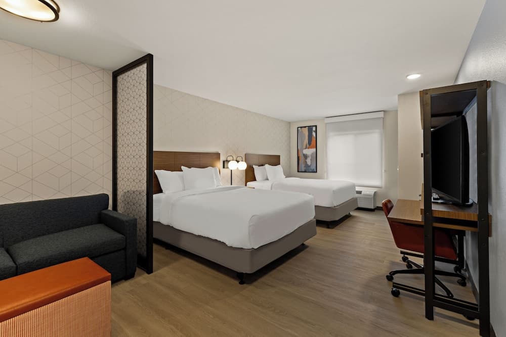 Everhome Suites Brownsville — hotel in Brownsville, Texas