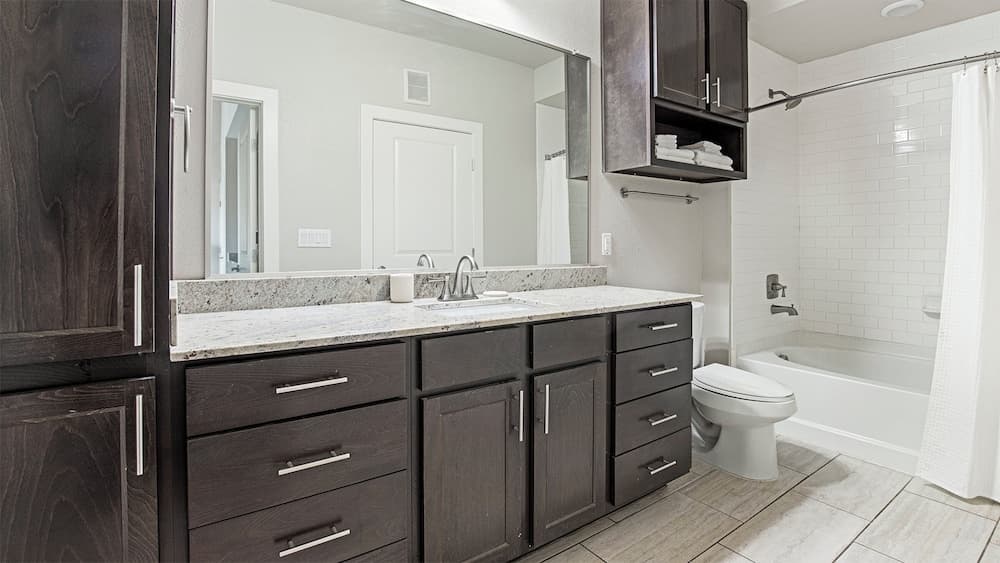 Westpointe Drive Apartments by Landing gallery photo in New Braunfels, TX — image 16
