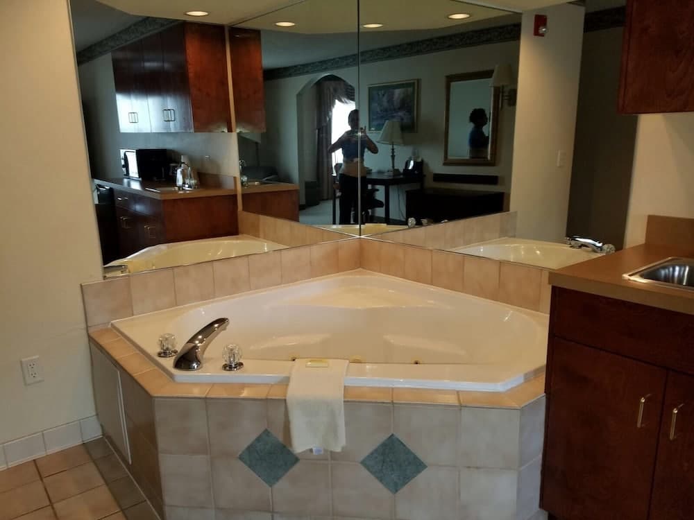 American Inn & Suites - High Point NC gallery photo in High Point, NC — image 7