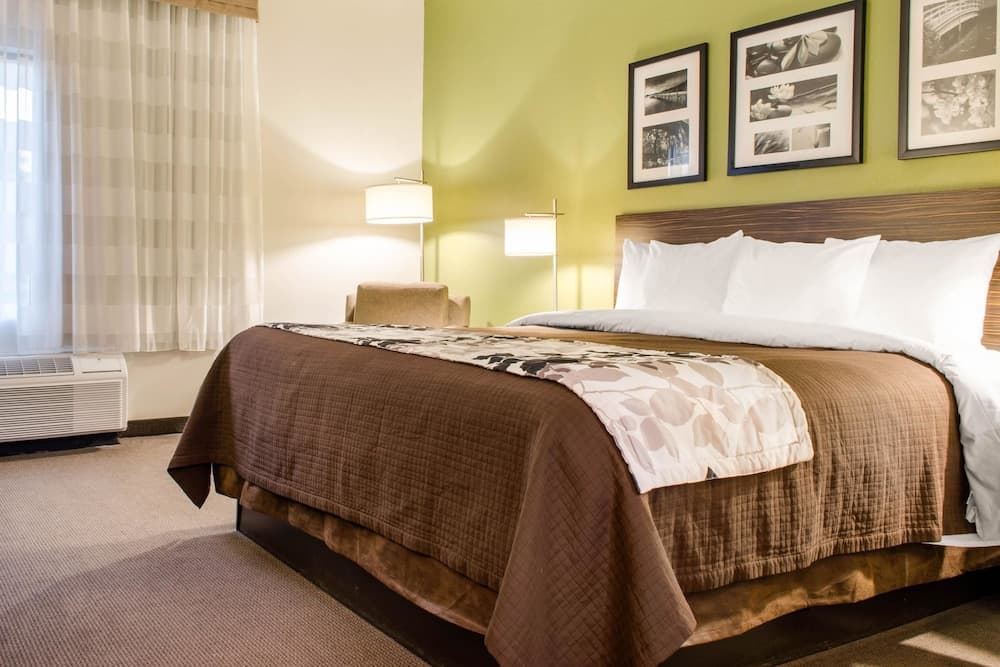 Sleep Inn & Suites Metairie - New Orleans West property views in Metairie, LA — gallery photo 3