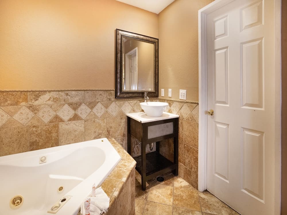 Hotel Avenida Victorville I 15 gallery photo in Victorville, CA — image 13