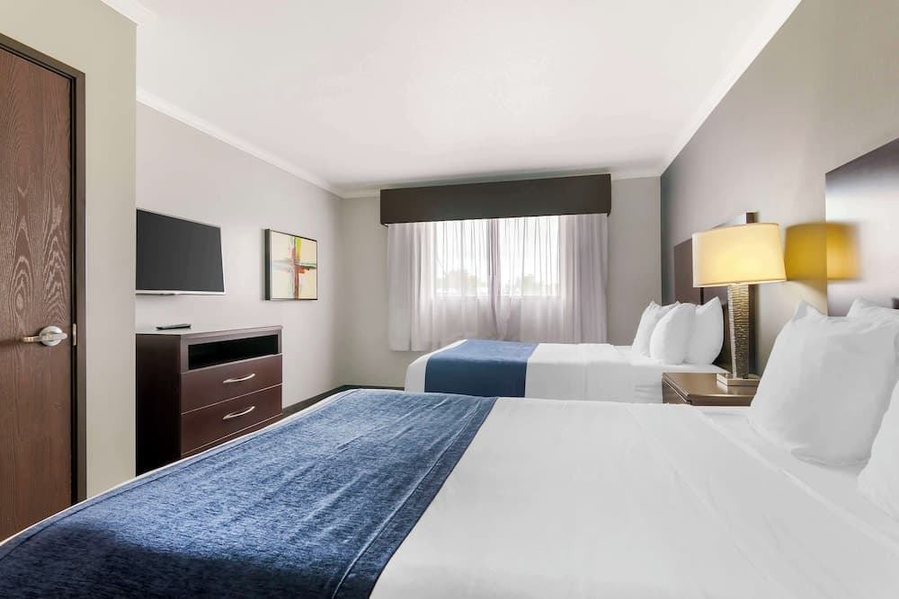 Best Western Plus Olathe Hotel gallery photo in Olathe, KS — image 15