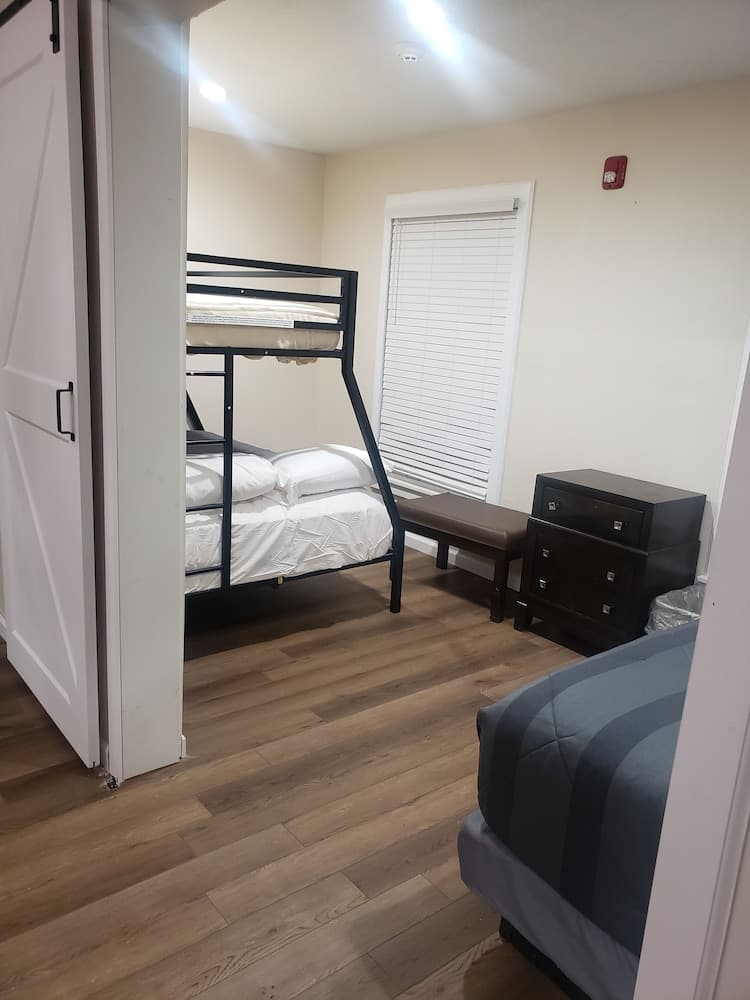 Branson King Resort and Suites property views in Branson, MO — gallery photo 3