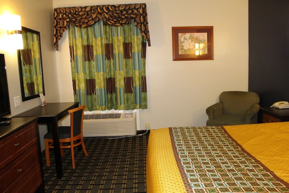 Homegate Inn and Suites property views in Southaven, MS — gallery photo 3