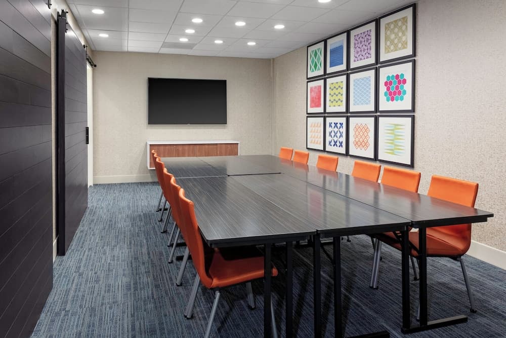 Holiday Inn Express & Suites Wilmington West - Medical Park by IHG gallery photo in Wilmington, NC — image 4